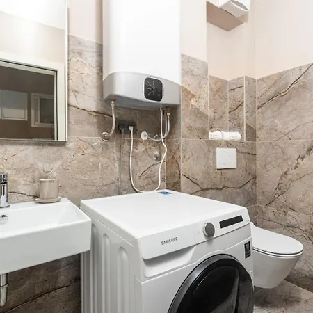 招待所 Val Di Bora 波雷奇