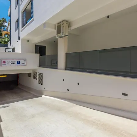 Val Di Bora 포레치